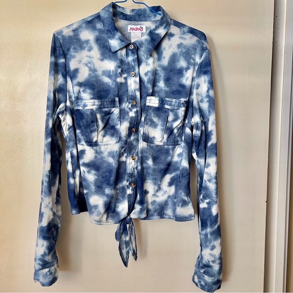 NWOT Madrag Blue Tie Dye Long Sleeve Tie Front Shirt, Size M